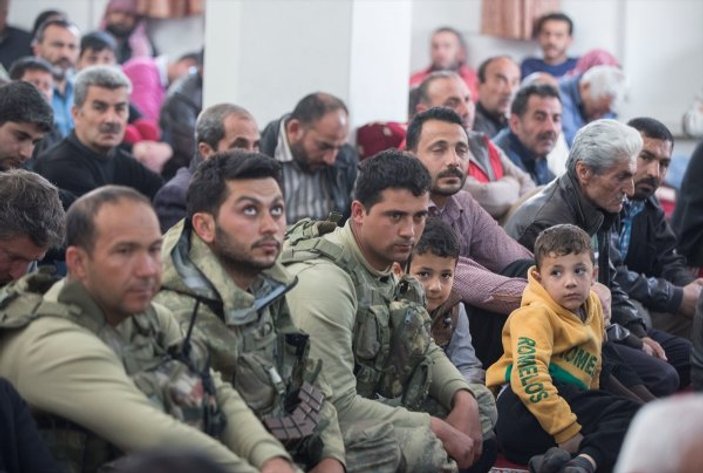 Afrin'de ilk cuma