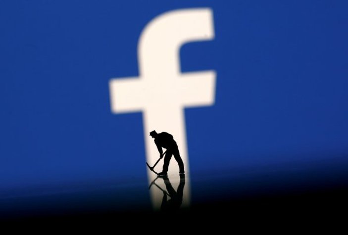 Facebook kullanıcılarından özür diledi