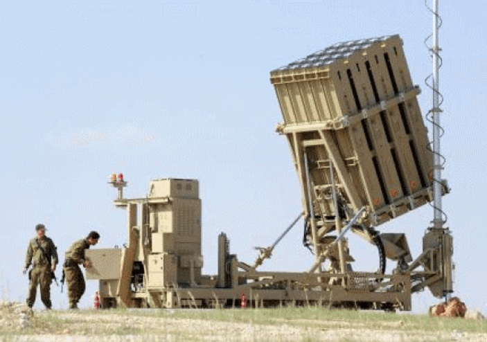 İsrail'in Demir Kubbe'si füzeleri boşa ateşledi