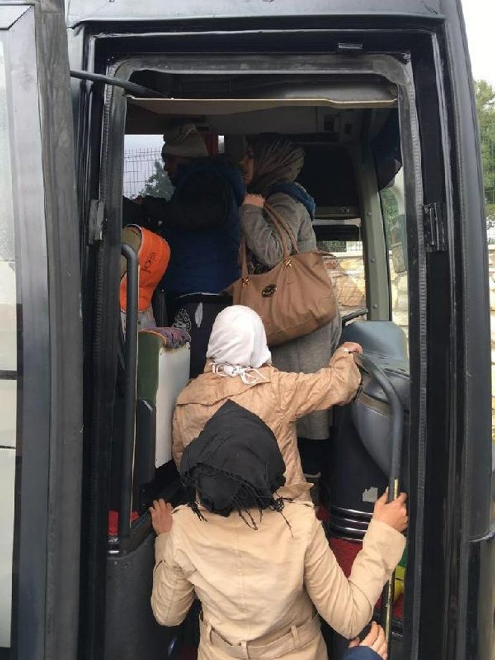 İzmir'de 42 kaçak ve 2 organizatör yakalandı