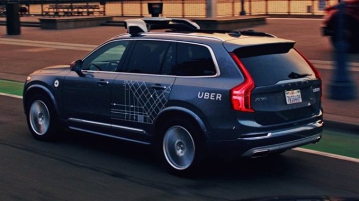 Uber'in sürücüsüz araç testleri yasaklandı