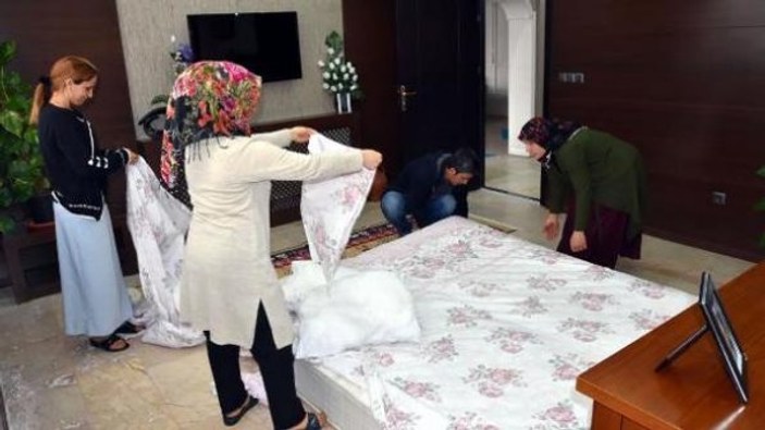 Van'da Öğretmenevi Müdürü, İranlı turistlere odasını açtı