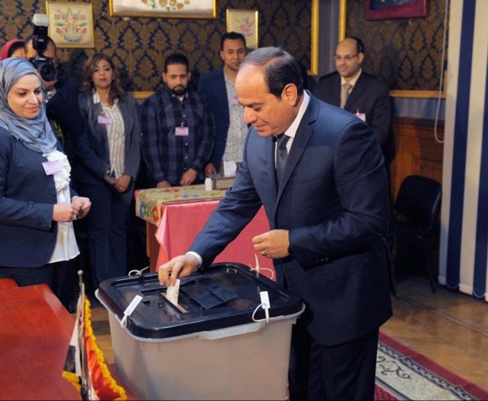 Mısır'da seçimin galibi: Sisi
