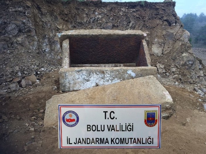 Bolu’da inşaat kazısında 2 bin yıllık mezar bulundu