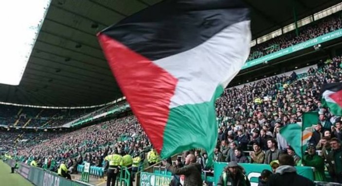 Celtic tribünlerinde Filistin bayrakları açıldı
