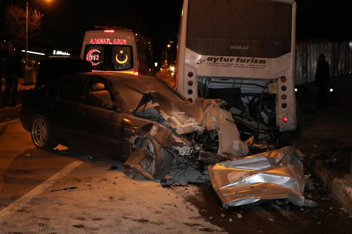 Kadıköy'de alkollü sürücü dehşet saçtı: 2 yaralı