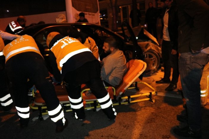 Kadıköy'de alkollü sürücü dehşet saçtı: 2 yaralı