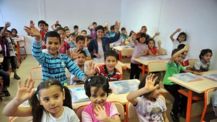 Suriyeli çocuklar için 215 yeni okul