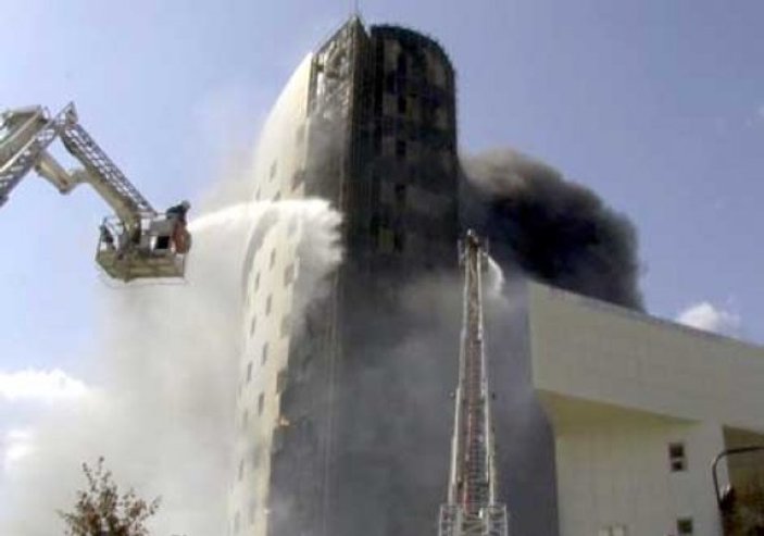 Gaziosmanpaşa'daki hastane 2011'de de yandı
