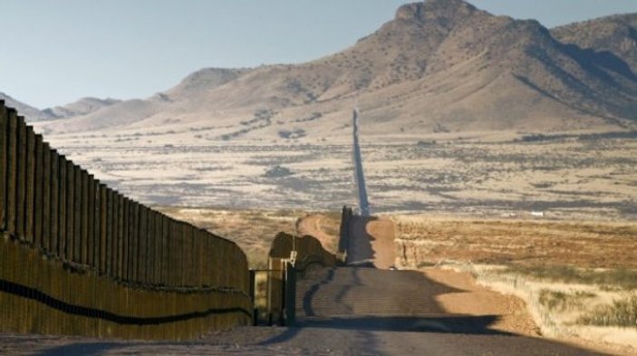 ABD Meksika sınırına 4 bine yakın asker gönderecek