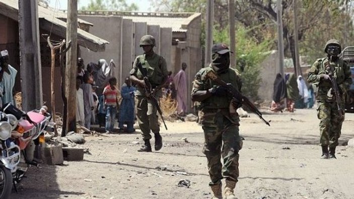 Nijerya'da çatışma çıktı: 2'si asker 23 kişi öldü