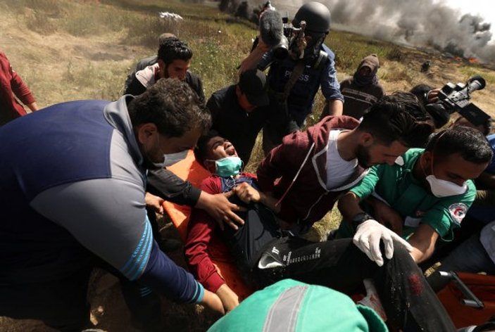 İsrail askerleri Gazze sınırında 250 Filistinliyi yaraladı