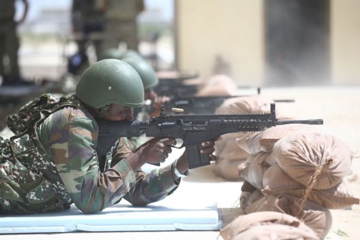 Türkiye'den Somalili askerlere özel eğitim