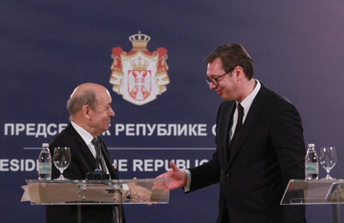 Fransa Sırbistan'ın AB üyeliğini destekliyor