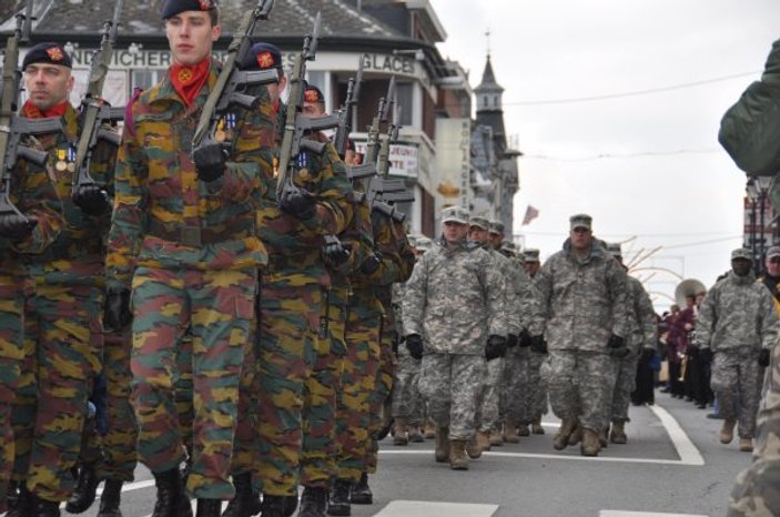 Evini özleyen Belçikalı askerler orduyu bırakıyor
