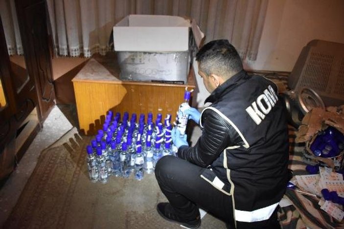 Aksaray'da 440 şişe sahte içki yakalandı