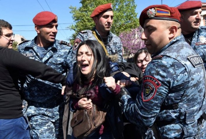 Ermenistan'da Sarkisyan protestosu