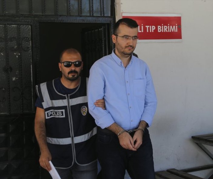 Adana'da yakalanan FETÖ'cünün üzerinden 61 bin dolar çıktı