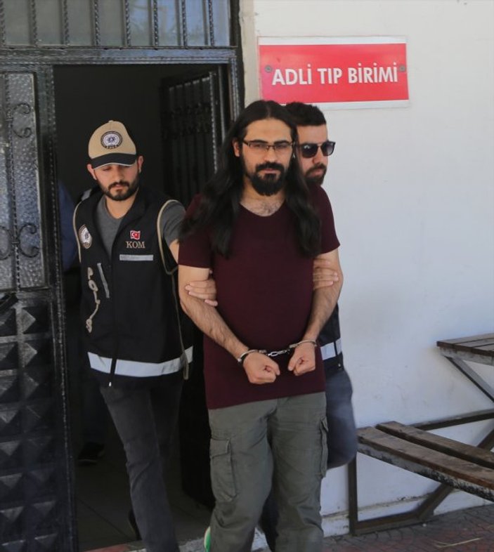 Adana'da yakalanan FETÖ'cünün üzerinden 61 bin dolar çıktı