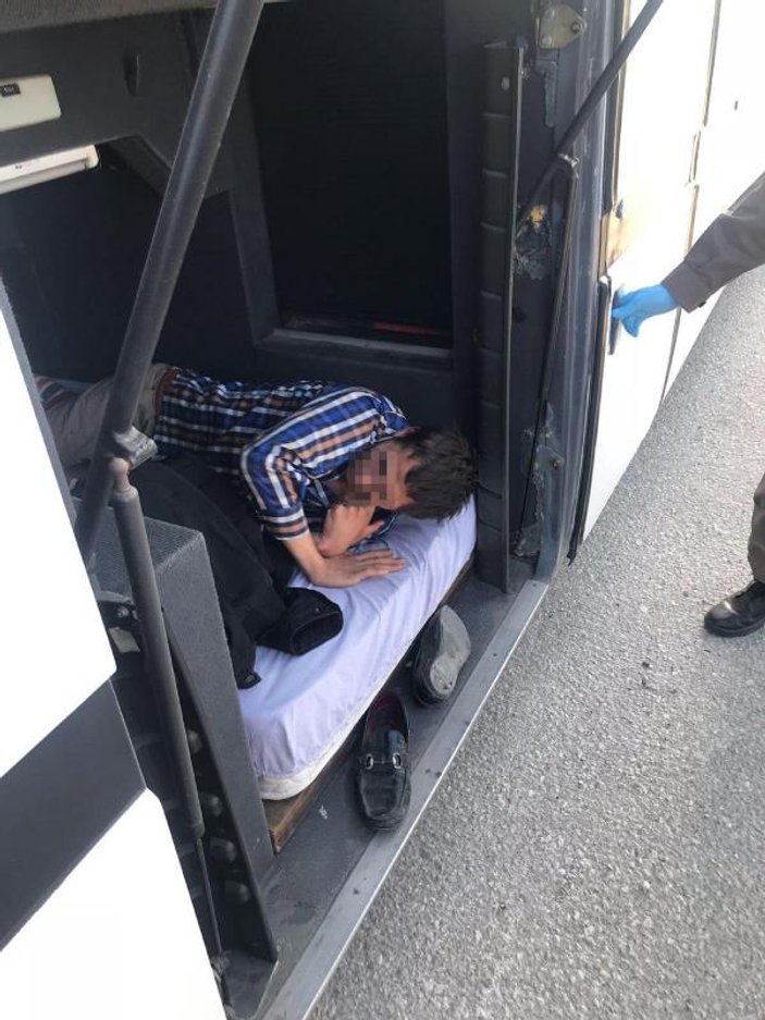Engelli genç yine kaçırdığı otobüste uyurken yakalandı