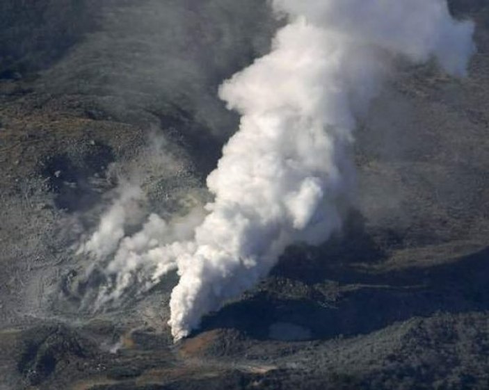 Japonya'da Iwo yanardağı 250 yıl sonra faaliyete geçti