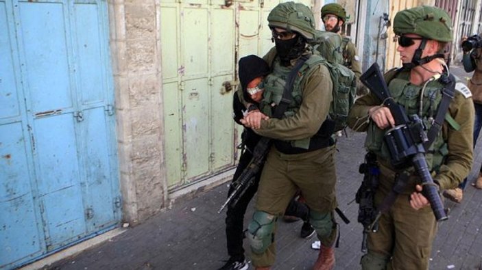 İsrail, 19 Filistinliyi gözaltına aldı