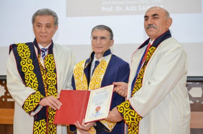 Aziz Sancar'a fahri profesörlük verildi