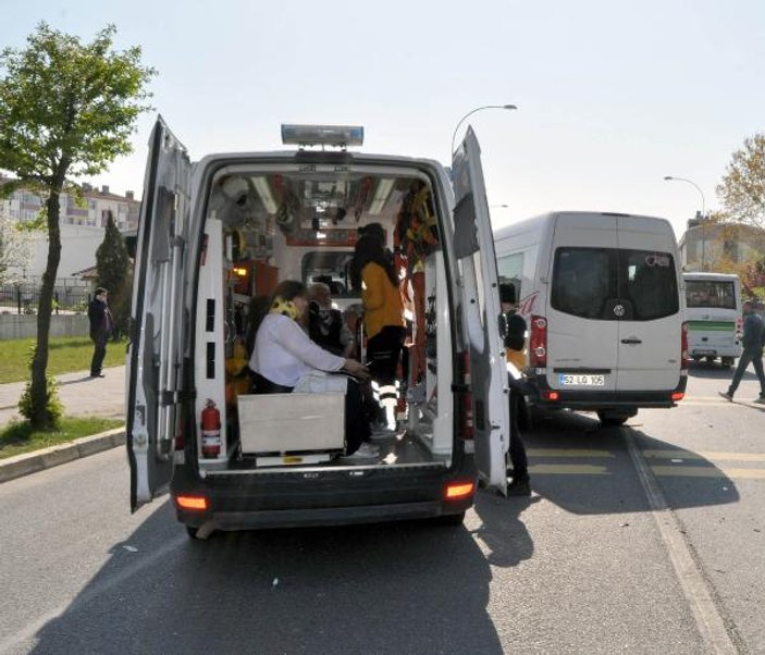 Ordu'da midibüs ile minibüs çarpıştı: 13 yaralı