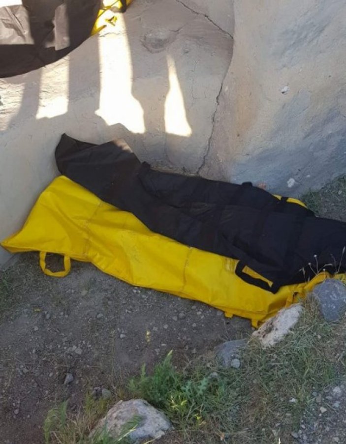 Tunceli'de sıcak çatışma: 2 kadın terörist öldürüldü