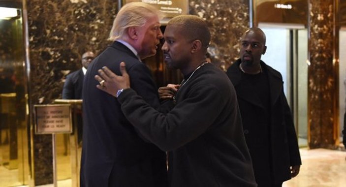 Ünlü müzisyen Kanye West Trump yüzünden linç ediliyor