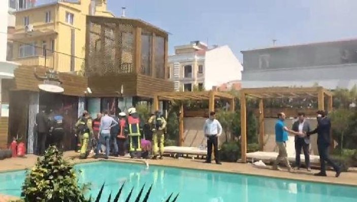 Sultanahmet'te otel yangını