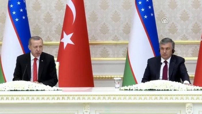 Cumhurbaşkanı Erdoğan Özbekistan'da mevkidaşıyla görüştü