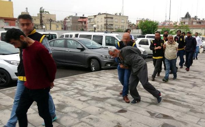 Kadınlara sözleşme imzalatıp fuhuş yaptıran çete yakalandı