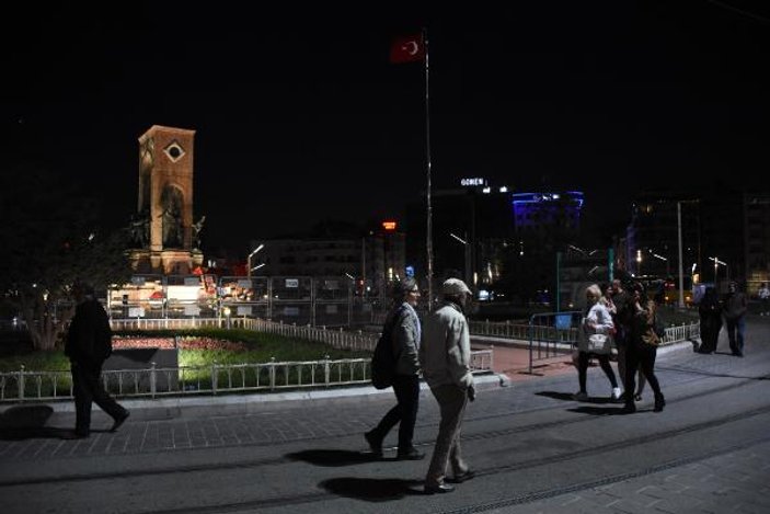 Taksim Meydanı açıldı