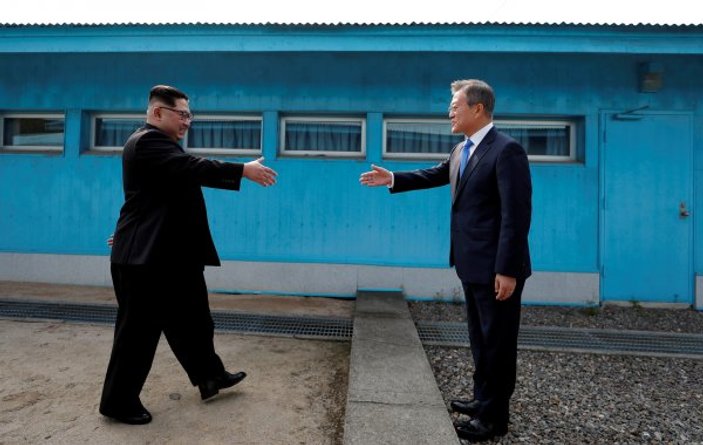 Kim Jong Güney Kore sınırındaki hoparlörleri toplatıyor