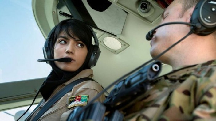 İlk Afgan kadın savaş pilotu ABD'ye iltica etti