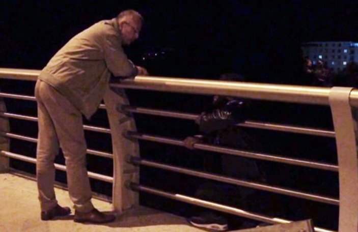 Bingöl Emniyet Müdürü köprüde intiharı önledi