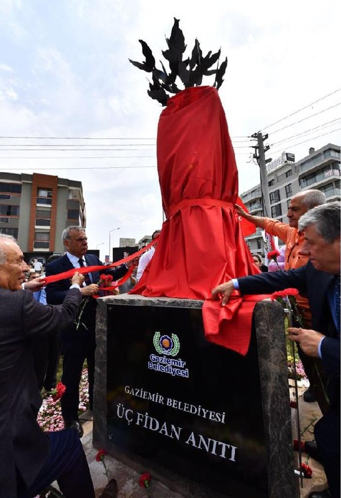 İzmir'de Üç Fidan Anıtı açıldı