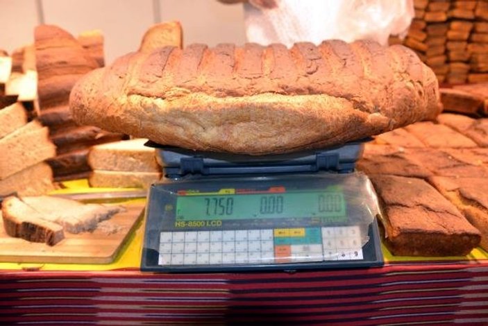 Ekmeğin tanesini 77 liraya satıyor