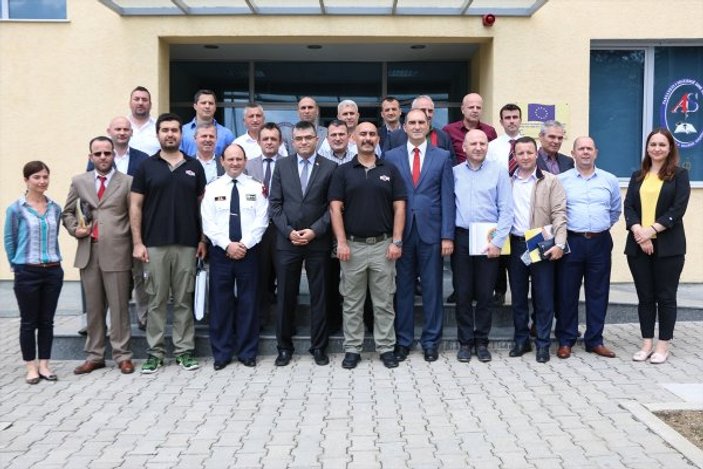 Arnavutluk polisine eğitim verildi