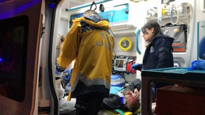Bursa'da servis minibüsü kaza yaptı: 1'i ağır 5 yaralı
