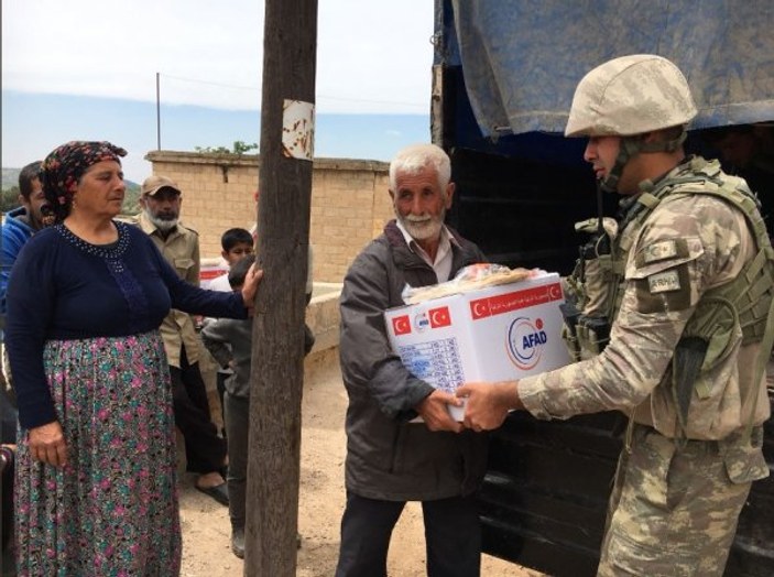 AFAD ve Mehmetçik Suriye'de yardımlara devam ediyor