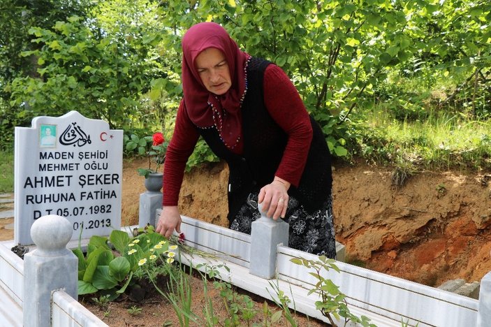 Maden şehidinin annesi Anneler Günü'nü gözü yaşlı geçiriyor