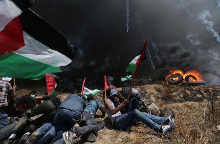 İsrail askerleri Gazzelilere ateş açtı