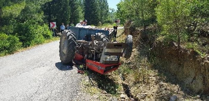 Muğla'da devrilen traktörün altında kalan sürücü öldü
