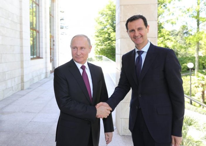 Putin'i gören Esad'ın mutluluğu yüzüne vurdu