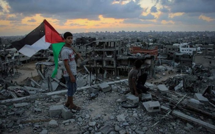 Gazze'de 1,9 milyon insan yoksulluğa mahkum edildi