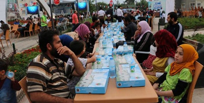 KHK ile her gün Siirt'te bin 500 kişiye iftar