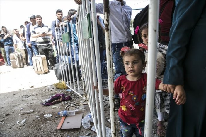 Suriyeliler bayram için ülkelerine dönüyor