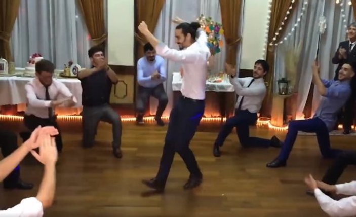 Uruguay'da 'Erik Dalı' şarkısıyla düğün coşkusu